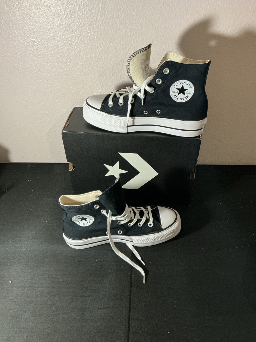 Converse Black & White Chuck Taylor High-Top Sneakers - Women's nwb 7.5